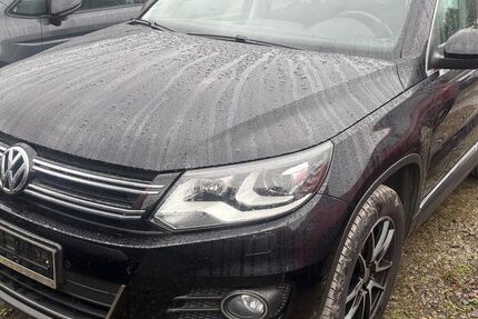 VW Tiguan 105.480 km 9.999 € Neunkirchen 57290