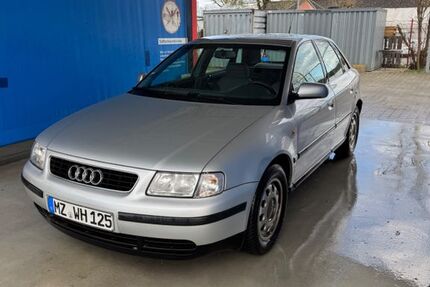 Audi A3 174.200 km 2.350 &euro; Mainz 55120