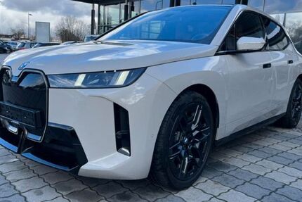 BMW iX 7.039 km 79.980 &euro; Amberg 92224