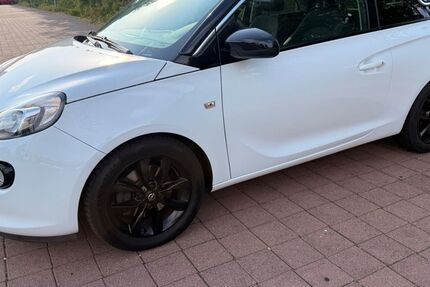 Opel Adam 90.500 km 7.900 &euro; Rüsselsheim 65428