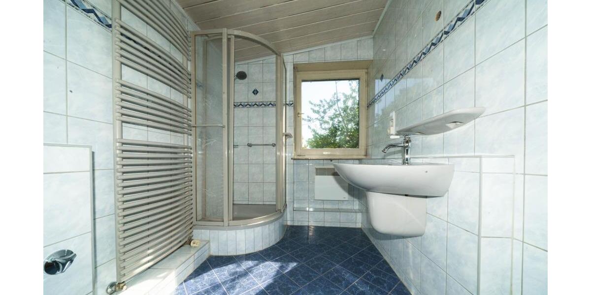 Charmantes Häuschen in Hinterhauslage mit Garten & Terrasse - Einfamilienhaus Fürth 10809563000 | Angebot:27144032
