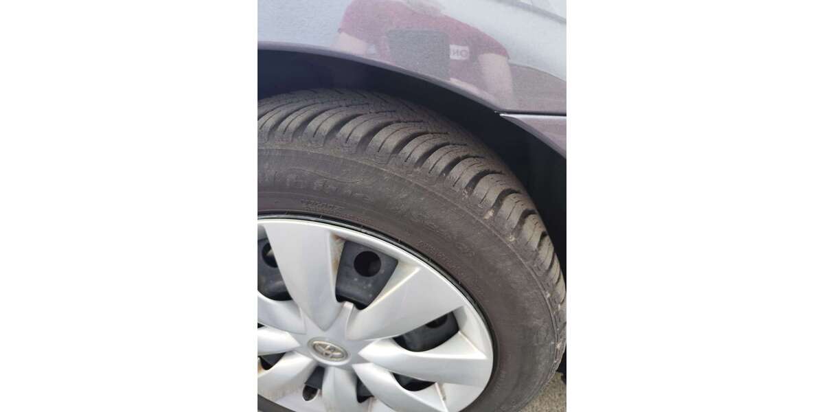 Toyota Avensis 103.000 km 1.800 &euro; Bad Vilbel 61118