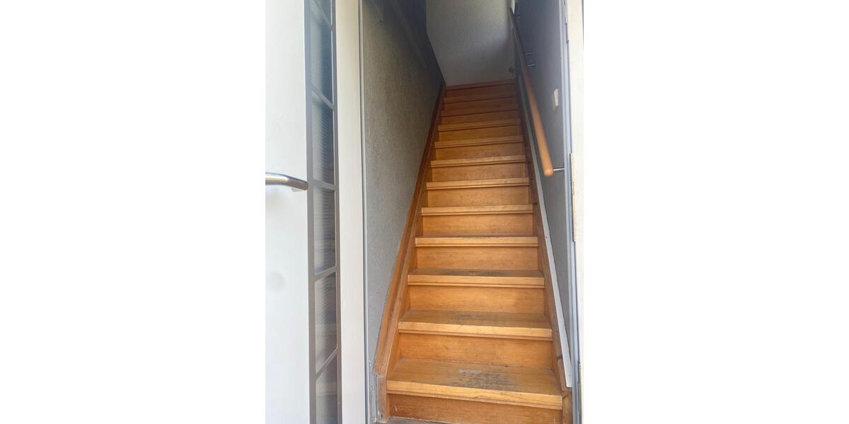 Dachgeschoßwohnung Delligsen - 4 Zimmer, 89 m&sup2;, 923&euro; | Angebot:26198056
