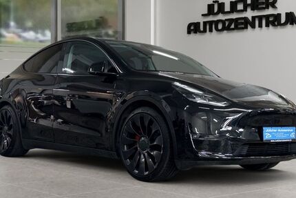Tesla Model Y 64.553 km 39.990 &euro; Jülich 52428