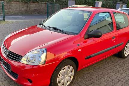 Renault Clio 193.000 km 2.400 &euro; Leverkusen 51381