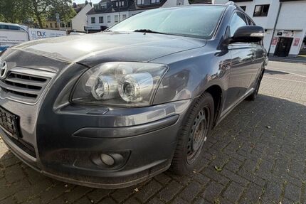 Toyota Avensis 245.074 km 2.299 &euro; Leverkusen 51371