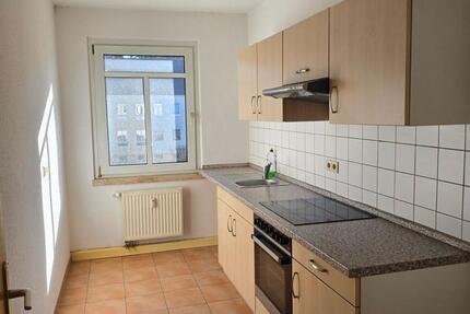 Großzügige 2 -Raumwohnung mit Tageslichtbad + Balkon + Einbauküche! 2 zimmer