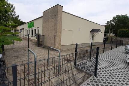 Gewerbeobjekt Borna - 1 Zimmer, 200 m&sup2;, 1.200&euro; | Angebot:24037448