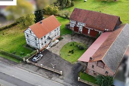 Haus Lahntal / Sterzhausen Sterzhausen - 7 Zimmer, 180 m&sup2;, 439.000&euro; | Angebot:25689226