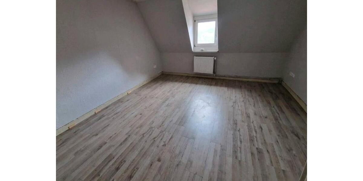 Etagenwohnung Hankensbüttel - 5 Zimmer, 95 m&sup2;, 800&euro; | Angebot:26648739