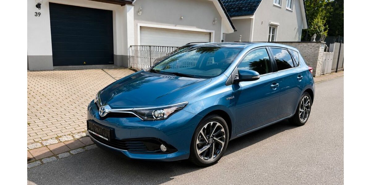 Toyota Auris 95.200 km 14.500 &euro; Heinrichshofen 86492