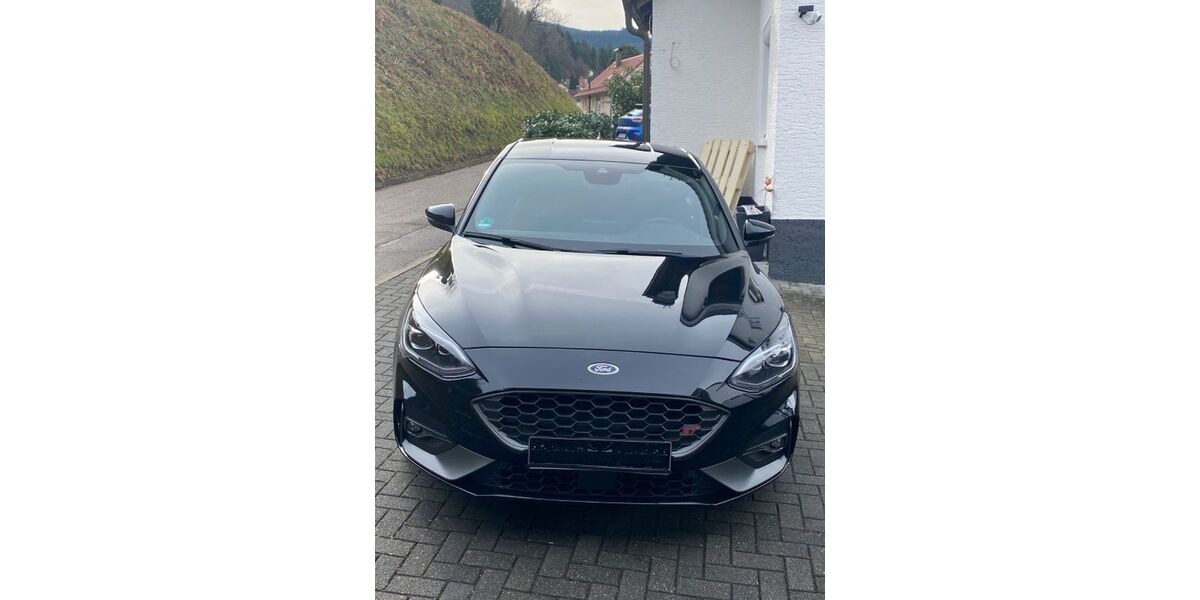 Ford Focus 91.500 km 17.900 &euro; Bühlertal 77830
