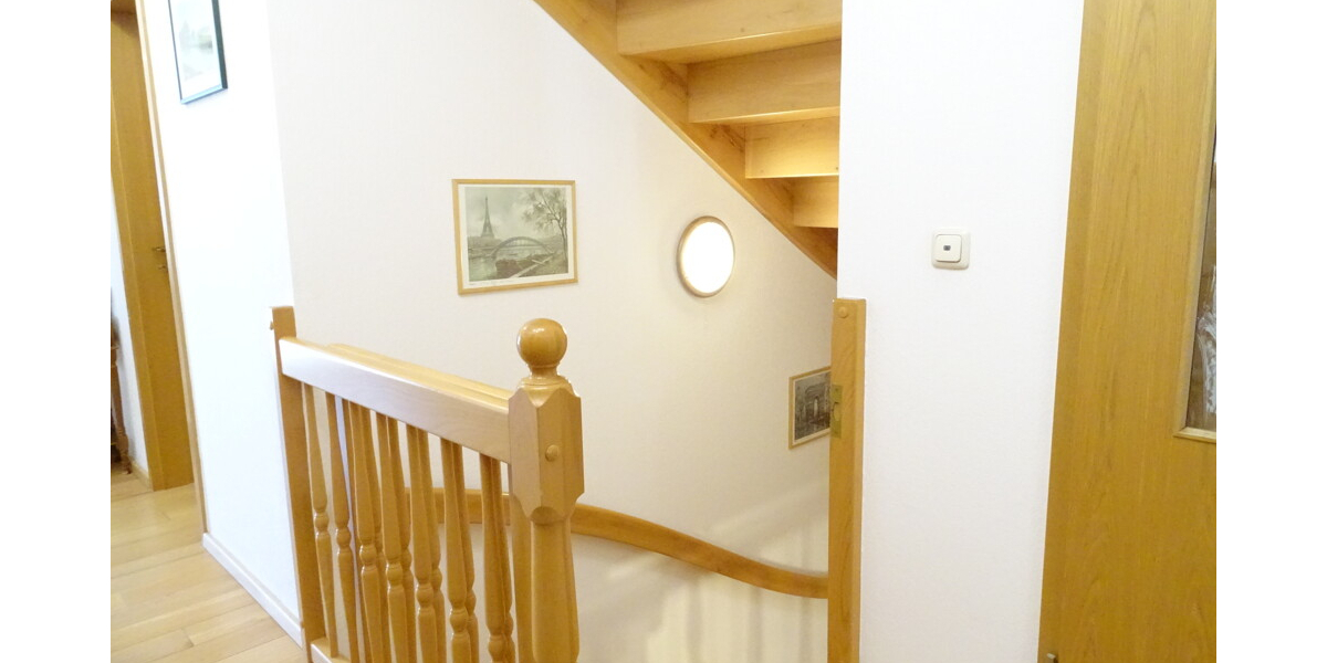 Wohnglück für Familien- Neuwertiges Einfamilienhaus mit Einliegerwohnung 7 zimmer