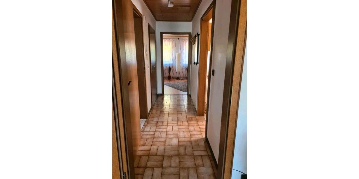 Einfamilienhaus Albstadt Gemarkung Burgfelden - 7 Zimmer, 179 m&sup2;, 419.000&euro; | Angebot:26699351