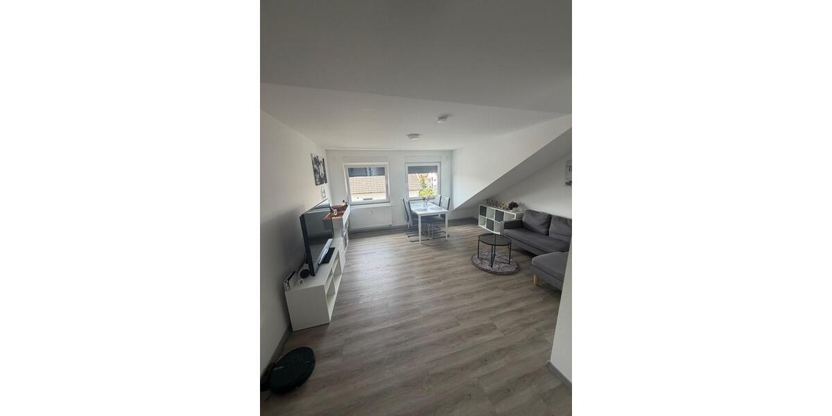 Dachgeschoßwohnung Reilingen - 2.5 Zimmer, 67 m&sup2;, 900&euro; | Angebot:26517717