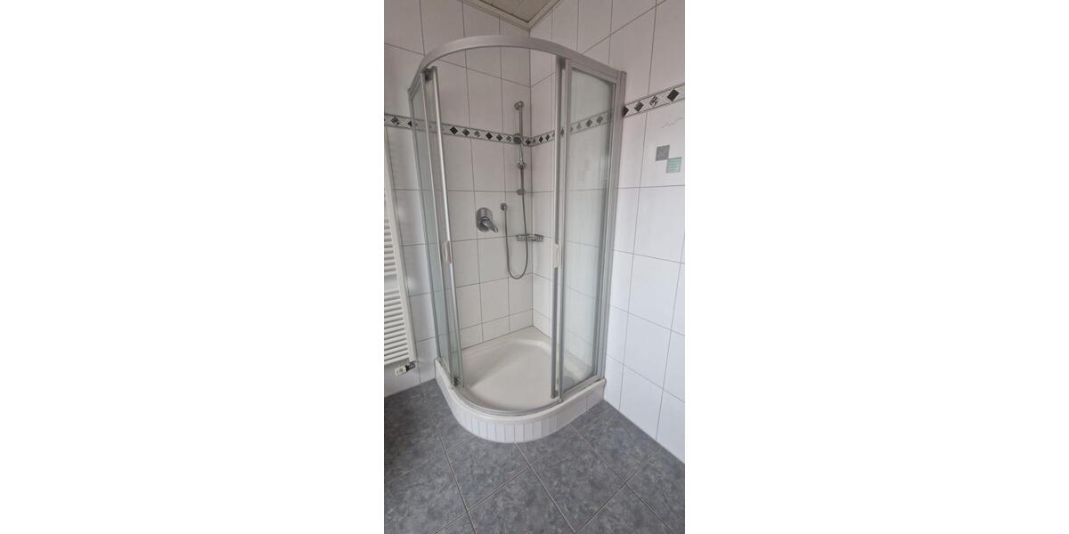 Etagenwohnung Celle Altencelle - 5 Zimmer, 146 m&sup2;, 1.200&euro; | Angebot:26411283