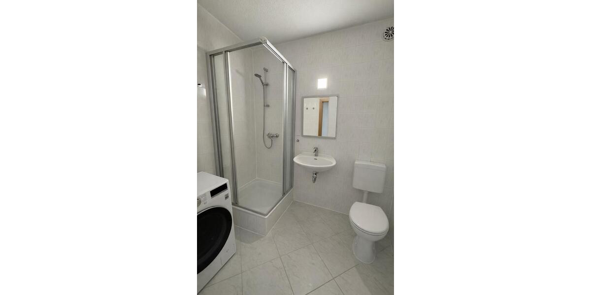 Wohnen auf Zeit Neubrandenburg - 5 Zimmer, 150 m&sup2;, 365&euro; | Angebot:25137078