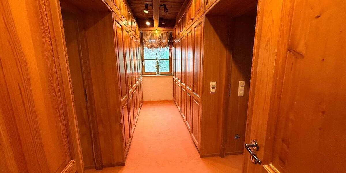 Einfamilienhaus Donauwörth Zirgesheim - 8 Zimmer, 365 m&sup2;, 984.000&euro; | Angebot:26751392