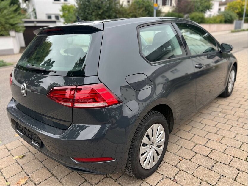 VW Golf 1.6 TDI VII. BMT Start-Stopp PDC 164.000 km 9.990 € Neckarsulm 74172