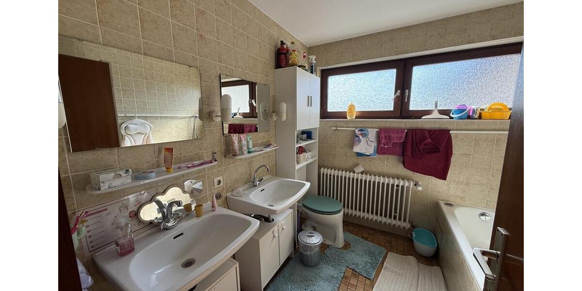 Reihenhaus Schwäbisch Hall - 6.5 Zimmer, 140 m&sup2;, 1.200&euro; | Angebot:26451380