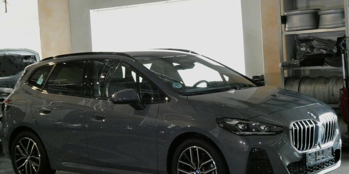 BMW 218 Active Tourer i MSport Echtleder NP:56.120 22.996 km 29.290 &euro; Landshut 84030