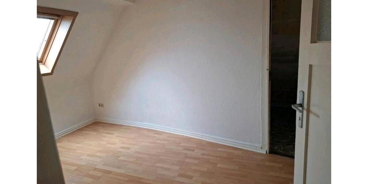 Dachgeschoßwohnung Reutlingen Reutlingen (Kernstadt) - 3.5 Zimmer, 78 m&sup2;, 730&euro; | Angebot:25992496