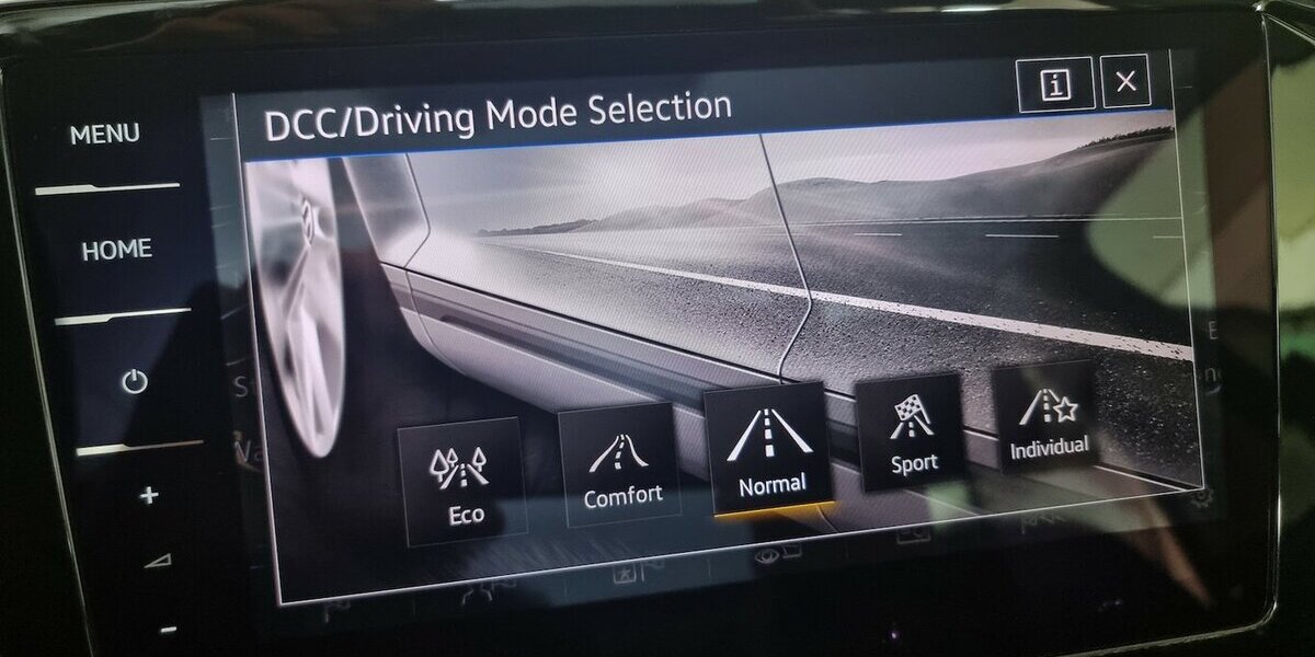 VW Passat Highline 4M LED ACC APP AHK Standheizung 112.600 km 23.750 &euro; Garrel 49681