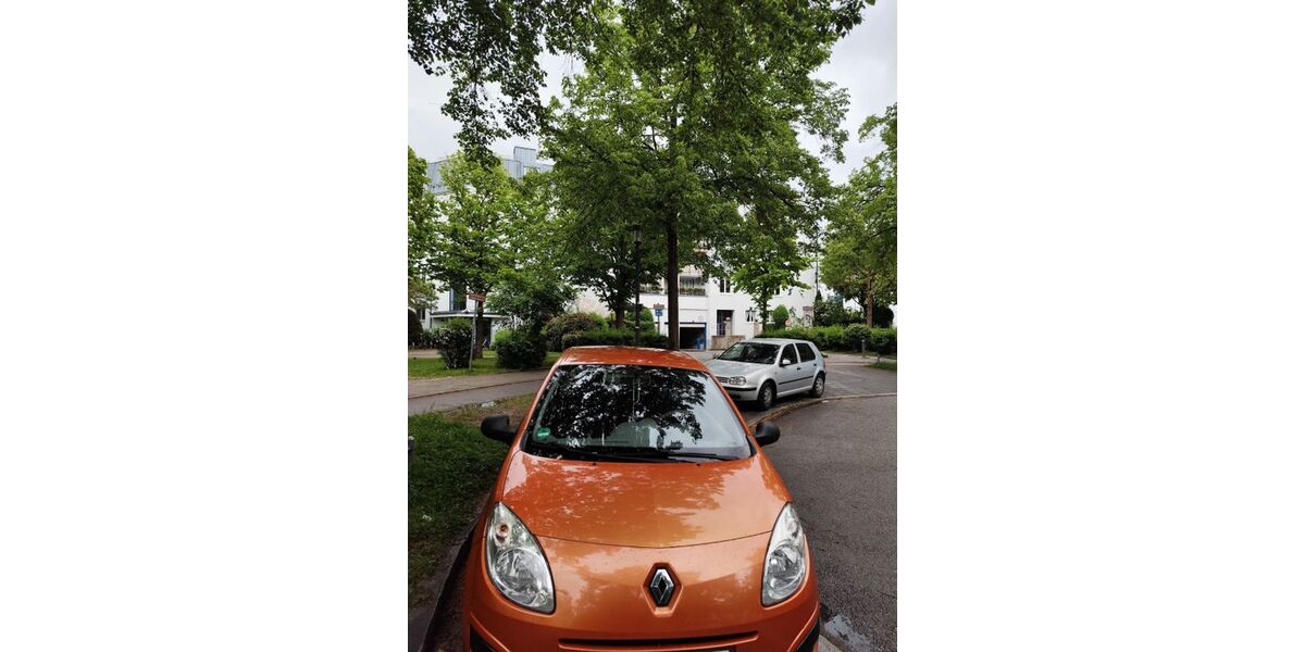 Renault Twingo 217.993 km 2.950 &euro; München 81927