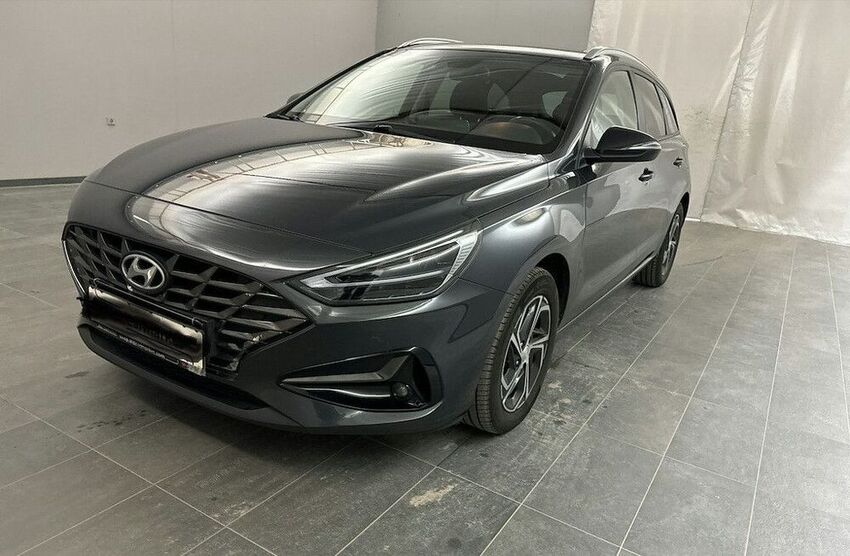 i30