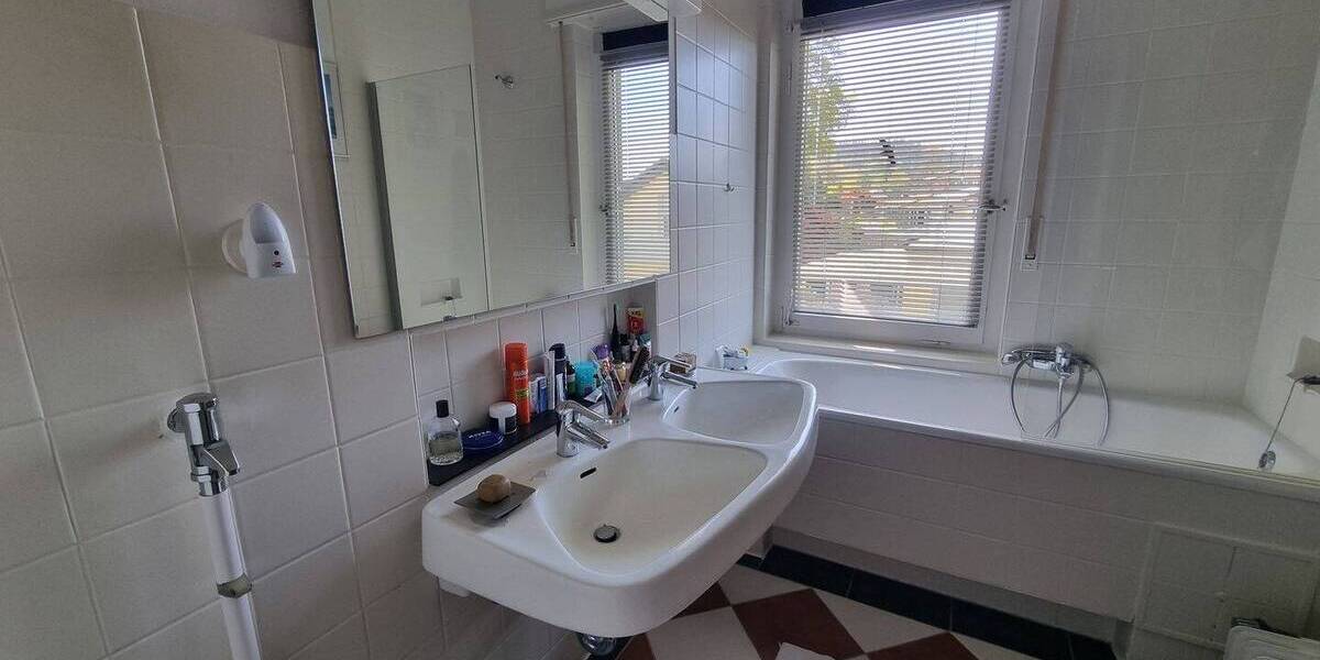 Etagenwohnung Freiburg im Breisgau Littenweiler - 4 Zimmer, 130 m&sup2;, 630.000&euro; | Angebot:26359730