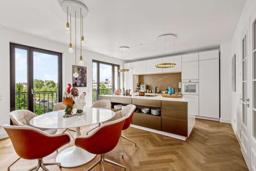 Wohnung zum Kaufen in Düsseldorf 1.890.000 € 131 m²