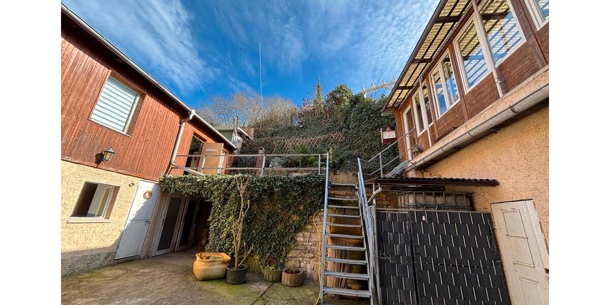 Reihenhaus Freyburg (Unstrut) - 6 Zimmer, 200 m&sup2;, 300.000&euro; | Angebot:25569680