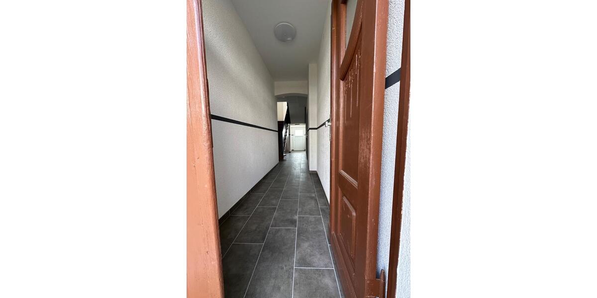 Etagenwohnung Schönebeck (Elbe) - 1 Zimmer, 37 m&sup2;, 260&euro; | Angebot:26672029