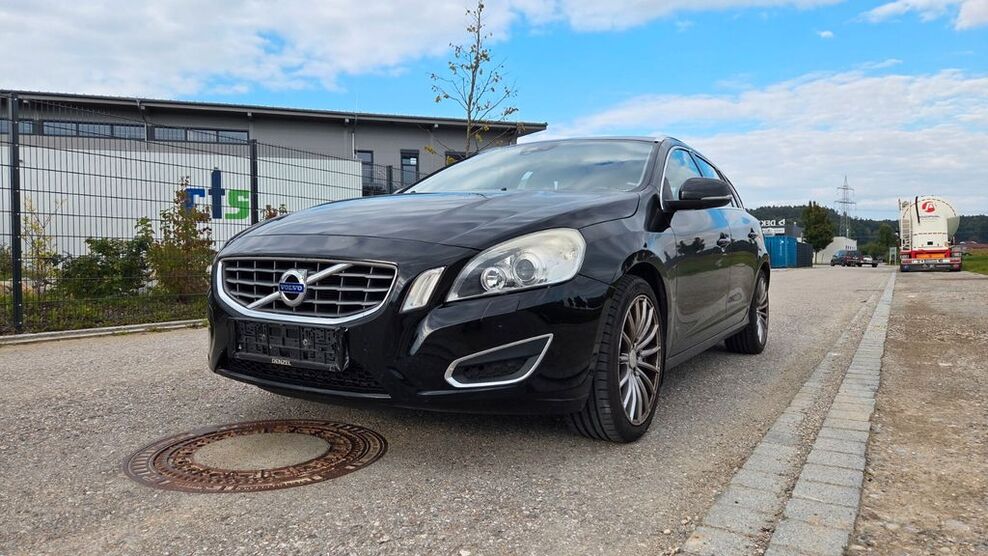 Volvo V60 240.200 km 6.200 € Burgkirchen 84508