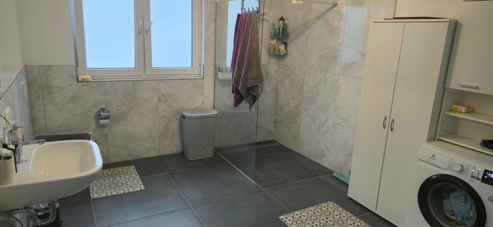 Etagenwohnung Stutensee - 3 Zimmer, 108 m&sup2;, 1.550&euro; | Angebot:24675518