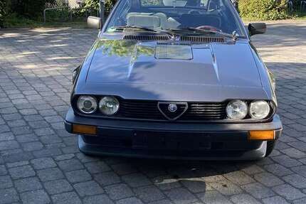 Alfa Romeo GTV 306.000 km 15.999 &euro; Berlin 12349