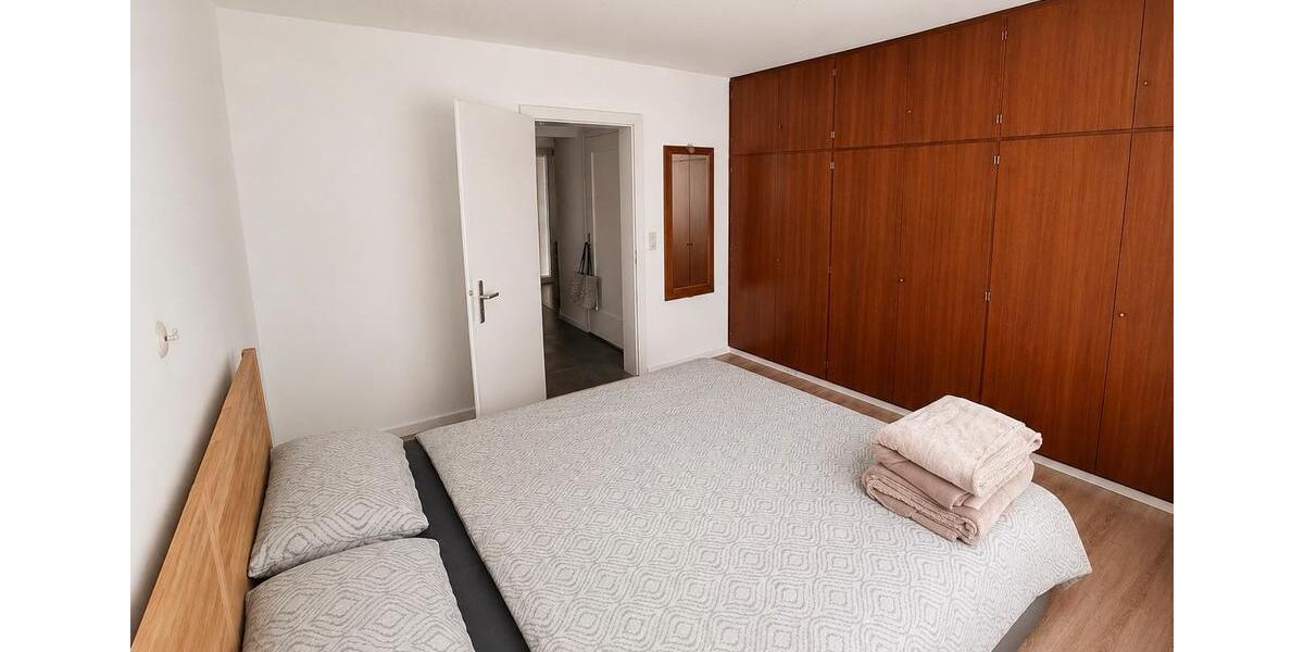 Einfamilienhaus Pfullingen - 8 Zimmer, 179 m&sup2;, 576.000&euro; | Angebot:26757139