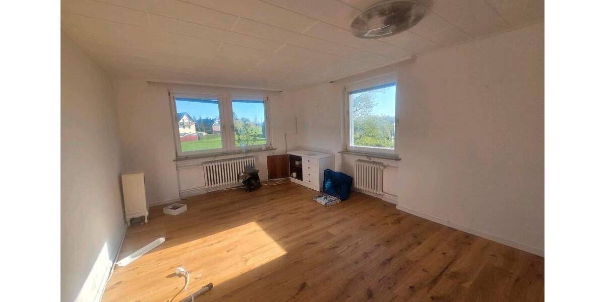 Einfamilienhaus Helmbrechts - 10 Zimmer, 200 m&sup2;, 170.000&euro; | Angebot:24239247