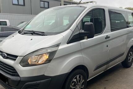 Ford Transit Custom 250.000 km 8.990 € Frankfurt am Main 65933