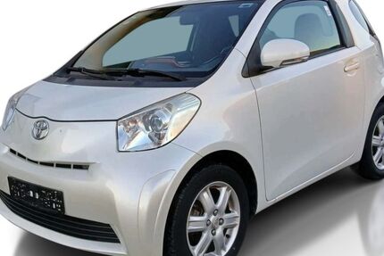 Toyota IQ 66.037 km 8.490 &euro; Berlin 12249