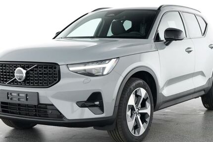 Volvo XC40 23.688 km 33.880 &euro; Aachen 52078