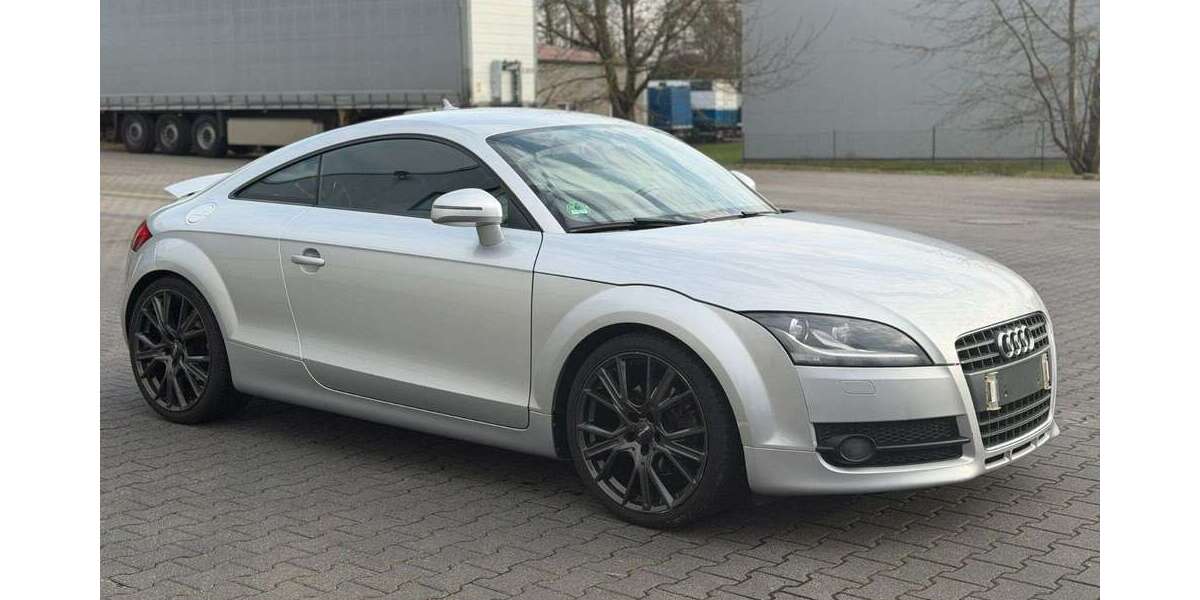 Audi TT 230.135 km 6.750 &euro; Alsdorf - Aachen 52477