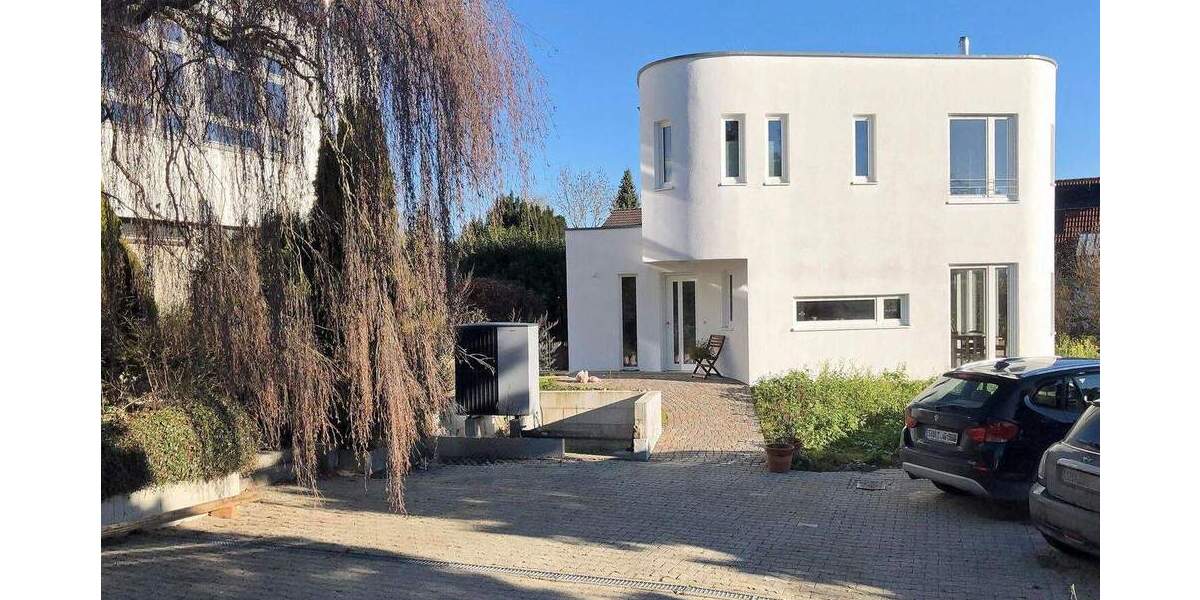 2 Gebäude: 1 Bürohaus und 1 Wohnhaus mit ca. 415 qm Gesamtfläche - Viele Nutzungsmöglichkeiten! zimmer