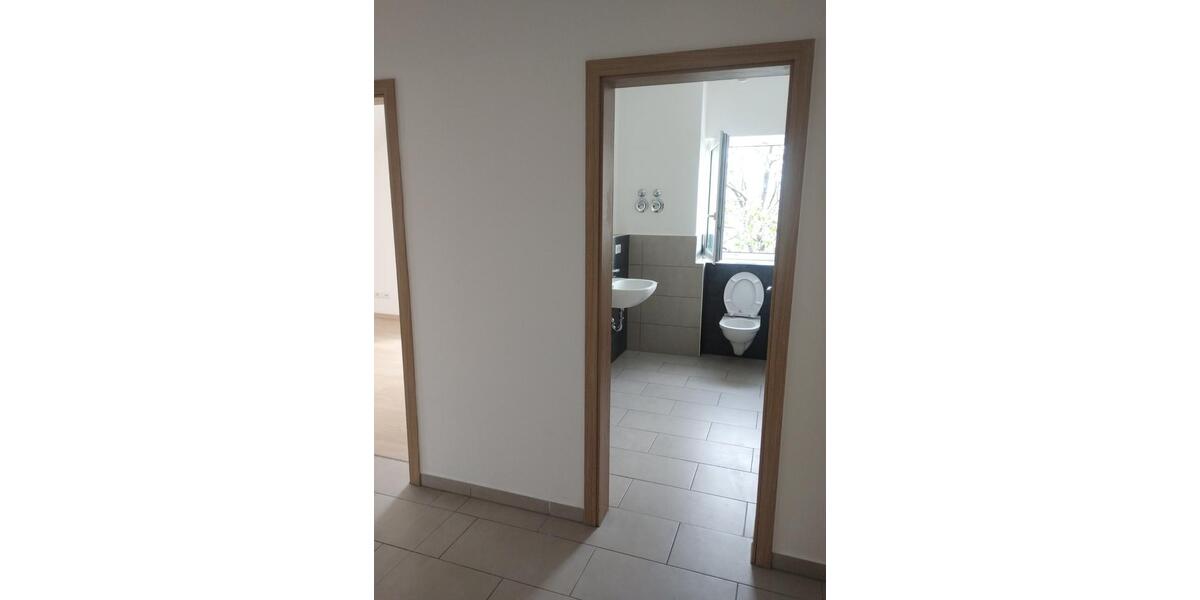 Dachgeschoßwohnung Königsbrunn - 3 Zimmer, 82 m&sup2;, 1.280&euro; | Angebot:25360942