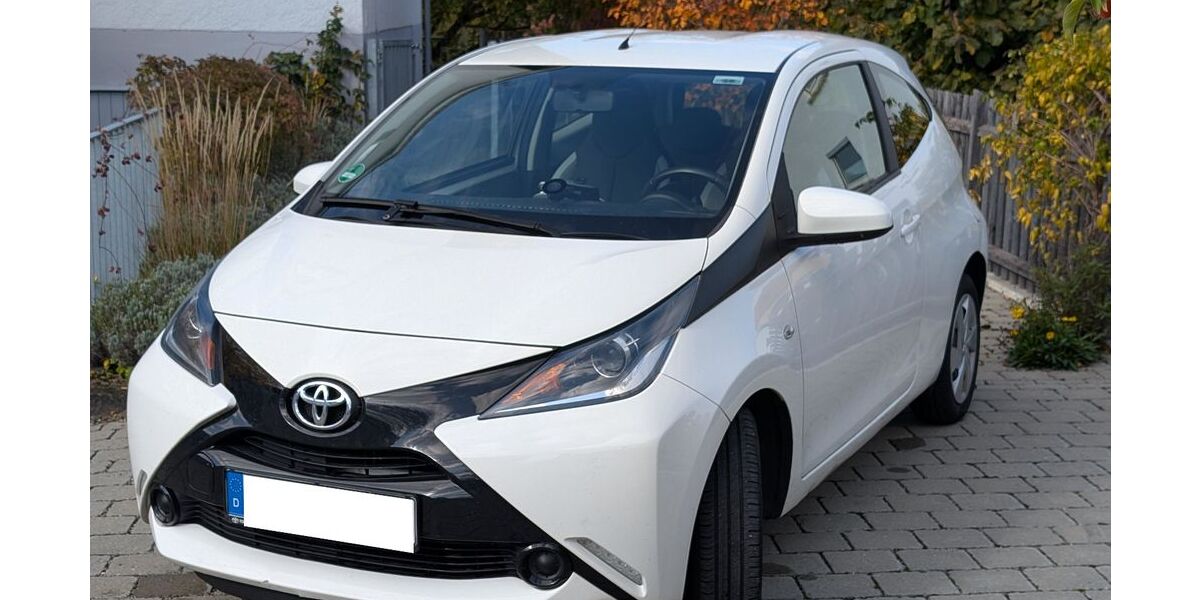 Toyota Aygo (X) 113.000 km 5.500 &euro; Reutlingen 72770