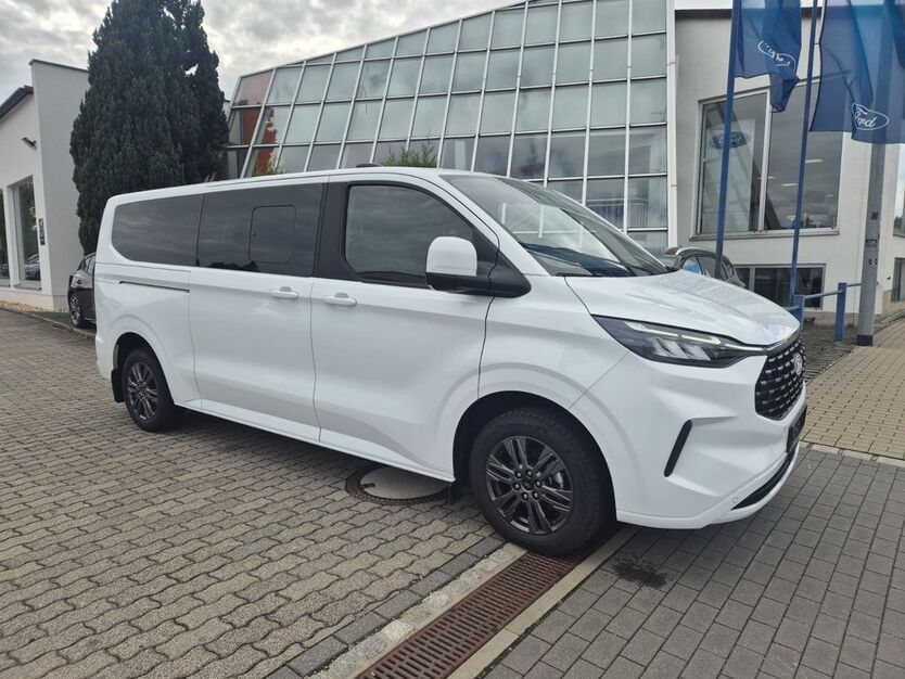 Ford Tourneo Custom 13.200 km 47.990 € Bautzen 02625