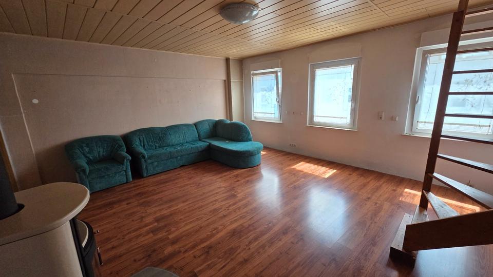 Reihenhaus Crimmitschau - 6 Zimmer, 103 m&sup2;, 80.000&euro; | Angebot:27085582