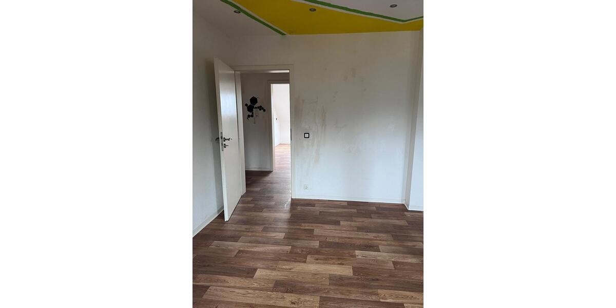 Dachgeschoßwohnung Oelsnitz (Erzgebirge) - 2 Zimmer, 56 m&sup2;, 295&euro; | Angebot:26301251