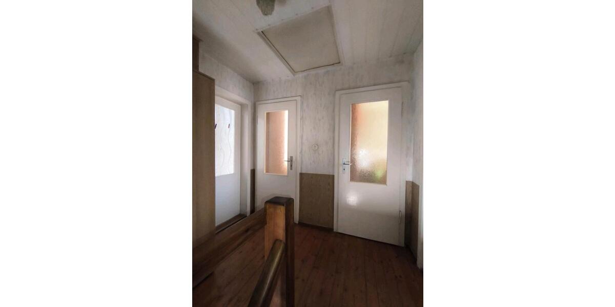 Einfamilienhaus Nebra (Unstrut) - 7 Zimmer, 145 m&sup2;, 99.500&euro; | Angebot:26418663