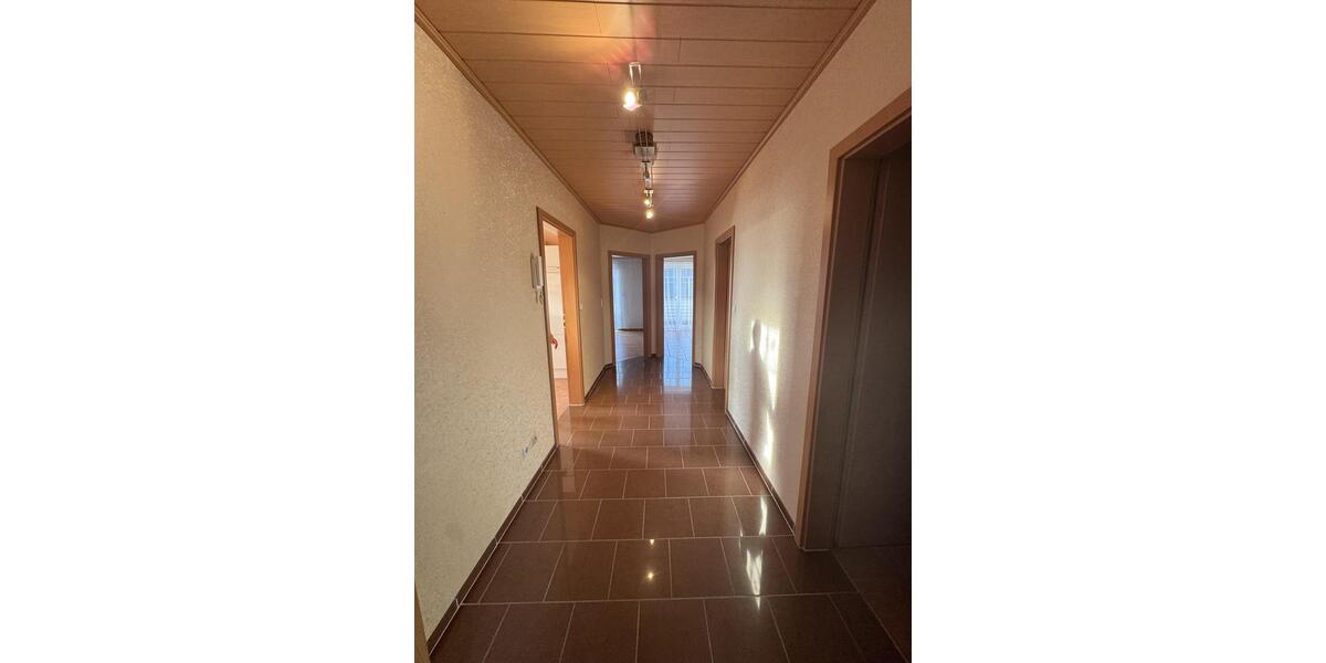Mehrfamilienhaus, Wohnhaus Haina (Kloster) - 5 Zimmer, 166 m&sup2;, 1.600&euro; | Angebot:26319502